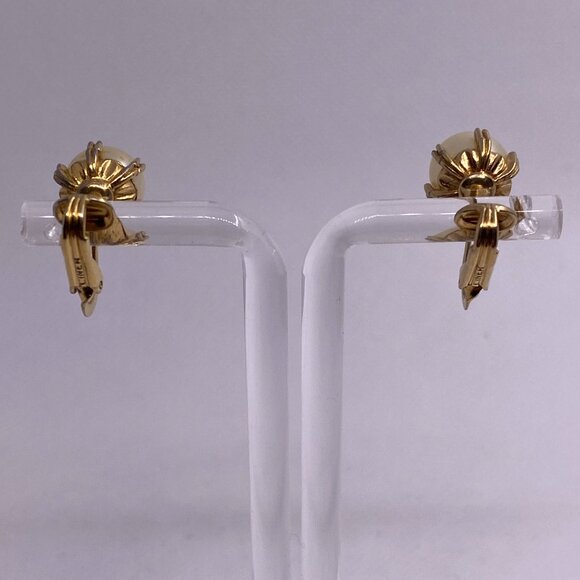 Ciner Clip On Earrings 10K Yellow Gold Pre Owned Faux Pearl Prong Set Signed - Picture 8 of 12